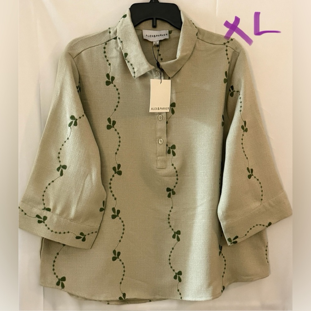 Alex Parker Green Patterned Women's Top